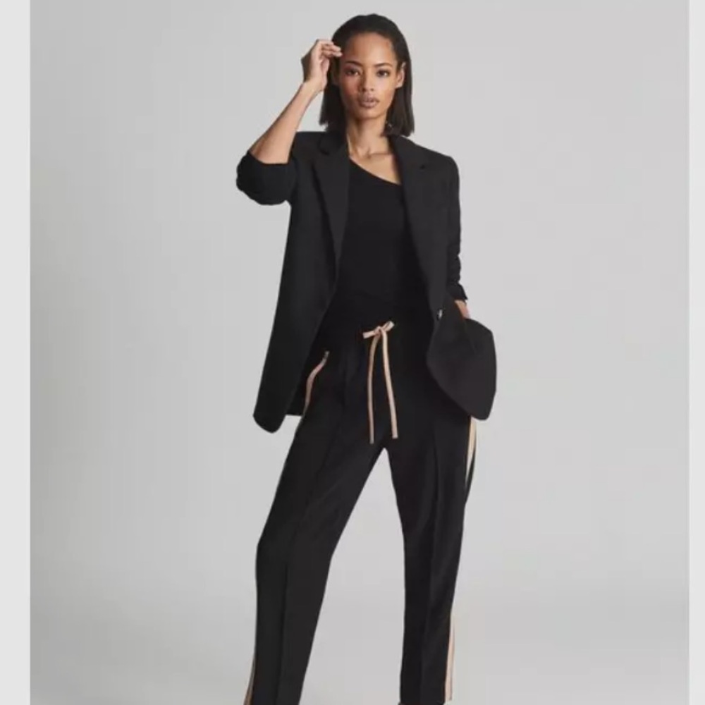 REISS Carly Asymmetric Neck Jersey Long Sleeve - Picture 4 of 11
